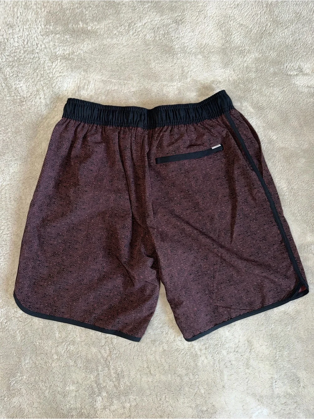 Vuori Banks Short Unlined 7” Men’s Medium Burgundy Athletic Performance Running